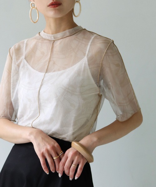 HER CLOSET（ハークローゼット）の「【shemoshelly】WEB限定オリジナル柄ハイネックシアートップス半袖（Tシャツ/カットソー・レディース・ブラウン/グリーン/アイボリー・M）」の9枚目の写真