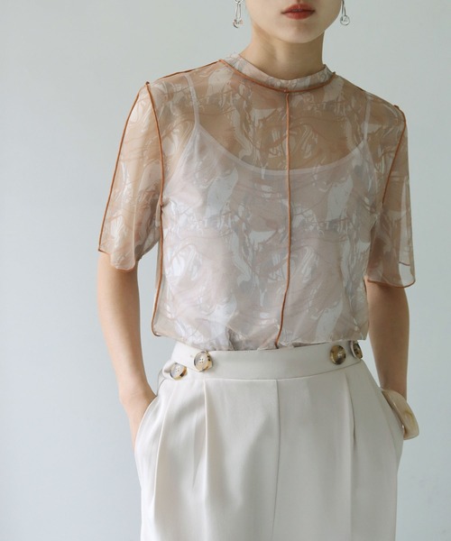 HER CLOSET（ハークローゼット）の「【shemoshelly】WEB限定オリジナル柄ハイネックシアートップス半袖（Tシャツ/カットソー・レディース・ブラウン/グリーン/アイボリー・M）」の15枚目の写真