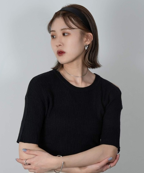 Amiur(エミレ)の「random rib open shoulder tops(Tシャツ/カットソー・レディース・ブラック/アイボリー/イエロー系・FREE)」の14枚目の写真