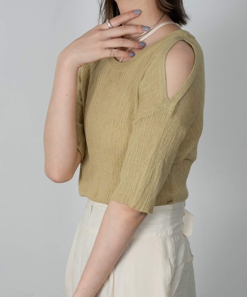 Amiur(エミレ)の「random rib open shoulder tops(Tシャツ/カットソー・レディース・ブラック/アイボリー/イエロー系・FREE)」の8枚目の写真