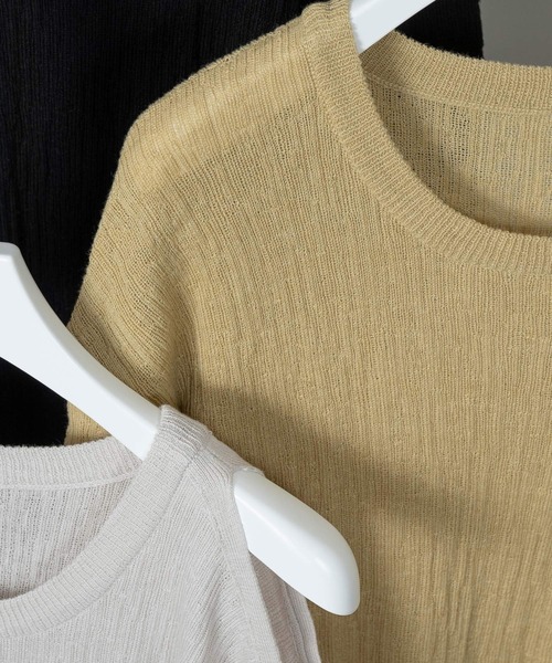 Amiur(エミレ)の「random rib open shoulder tops(Tシャツ/カットソー・レディース・ブラック/アイボリー/イエロー系・FREE)」の16枚目の写真