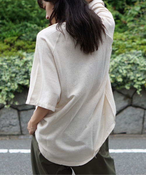 C.E.L.STORE（セルストア）の「MADE IN STANDARD/メイドインスタンダード 4B HENLEY SHIRTSヘンリーネックビッグシルエット（Tシャツ/カットソー・メンズ・ホワイト/ナチュラル・L/MEDIUM）」の14枚目の写真