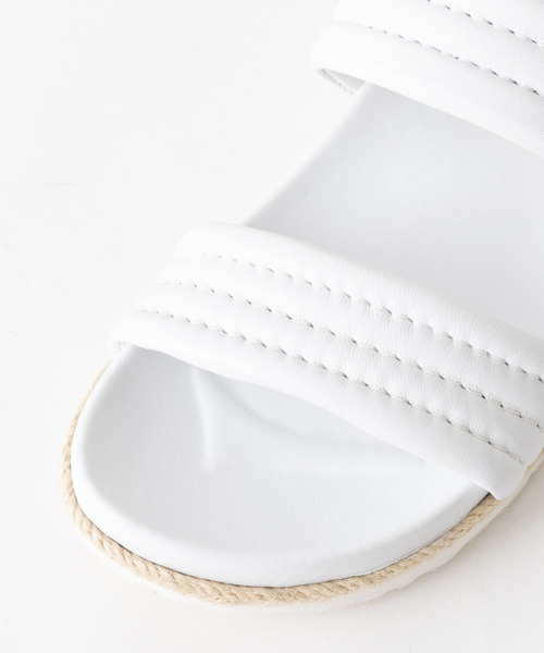 Au BANNISTER（オゥバニスター）の「【販売店舗限定】クッションベルトフットサンダル（サンダル・レディース・ブラック/ホワイト/キャメル・S/M/L）」の7枚目の写真