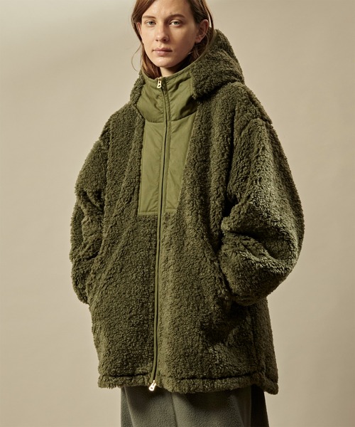 kha:ki(カーキ)の「「KHA:KI / カーキ」ZIP UP BOA HOODIE(ダウンジャケット/コート・レディース・カーキ/アイボリー・1/2)」の2枚目の写真