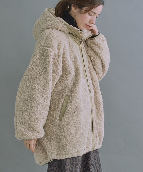 kha:ki(カーキ)の「「KHA:KI / カーキ」ZIP UP BOA HOODIE(ダウンジャケット/コート・レディース・カーキ/アイボリー・1/2)」の1枚目の写真