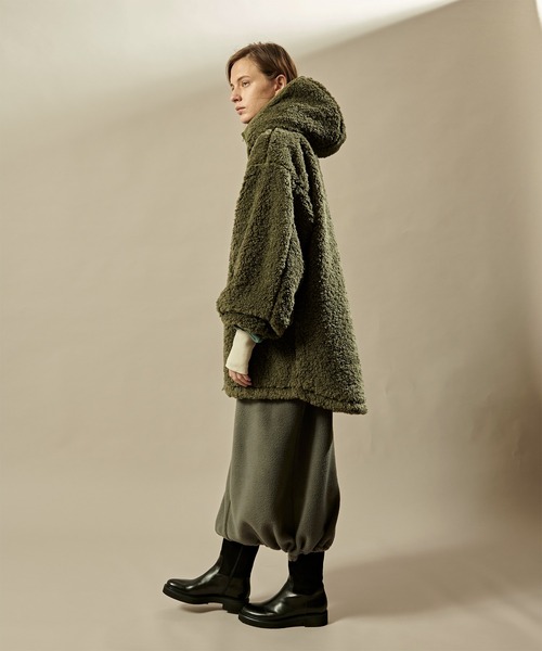 kha:ki(カーキ)の「「KHA:KI / カーキ」ZIP UP BOA HOODIE(ダウンジャケット/コート・レディース・カーキ/アイボリー・1/2)」の5枚目の写真