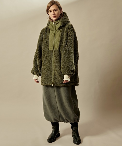 kha:ki(カーキ)の「「KHA:KI / カーキ」ZIP UP BOA HOODIE(ダウンジャケット/コート・レディース・カーキ/アイボリー・1/2)」の6枚目の写真