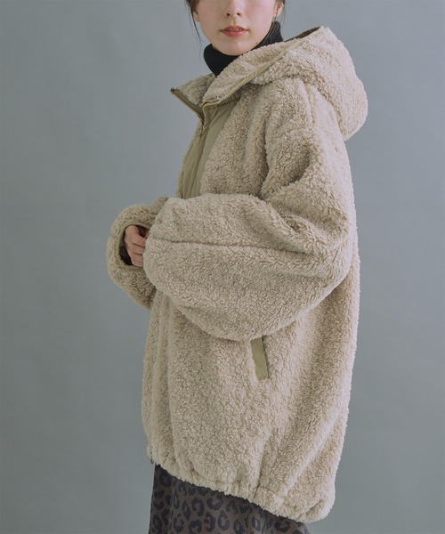 kha:ki(カーキ)の「「KHA:KI / カーキ」ZIP UP BOA HOODIE(ダウンジャケット/コート・レディース・カーキ/アイボリー・1/2)」の12枚目の写真