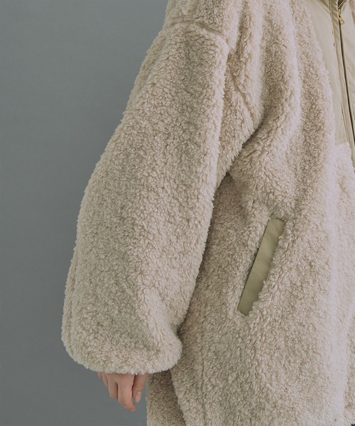 kha:ki(カーキ)の「「KHA:KI / カーキ」ZIP UP BOA HOODIE(ダウンジャケット/コート・レディース・カーキ/アイボリー・1/2)」の13枚目の写真