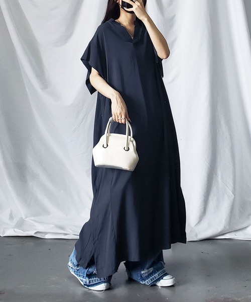 me+em select（ミームセレクト）の「【 ビッグシルエット／ポケット付 】スキッパーシャツスリットドルマンロングワンピース（ワンピース・レディース・ブラウン/グリーン/ブラック/ベージュ/チャコール/アイボリー・FREE）」の4枚目の写真