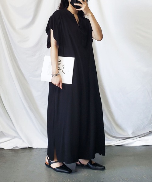 me+em select（ミームセレクト）の「【 ビッグシルエット／ポケット付 】スキッパーシャツスリットドルマンロングワンピース（ワンピース・レディース・ブラウン/グリーン/ブラック/ベージュ/チャコール/アイボリー・FREE）」の3枚目の写真