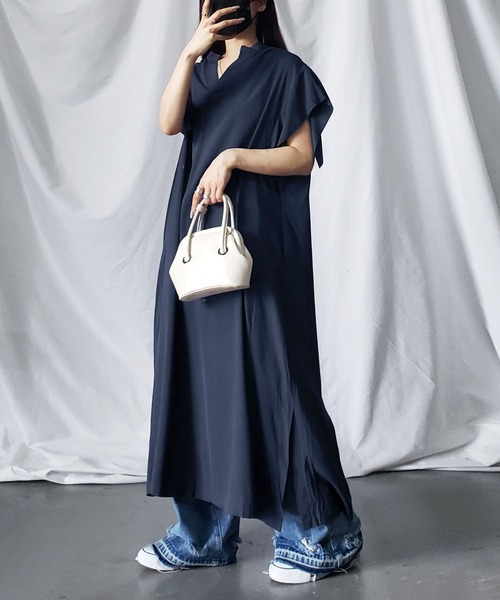 me+em select（ミームセレクト）の「【 ビッグシルエット／ポケット付 】スキッパーシャツスリットドルマンロングワンピース（ワンピース・レディース・ブラウン/グリーン/ブラック/ベージュ/チャコール/アイボリー・FREE）」の16枚目の写真