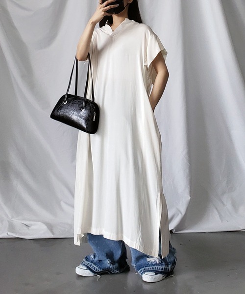 me+em select（ミームセレクト）の「【 ビッグシルエット／ポケット付 】スキッパーシャツスリットドルマンロングワンピース（ワンピース・レディース・ブラウン/グリーン/ブラック/ベージュ/チャコール/アイボリー・FREE）」の9枚目の写真