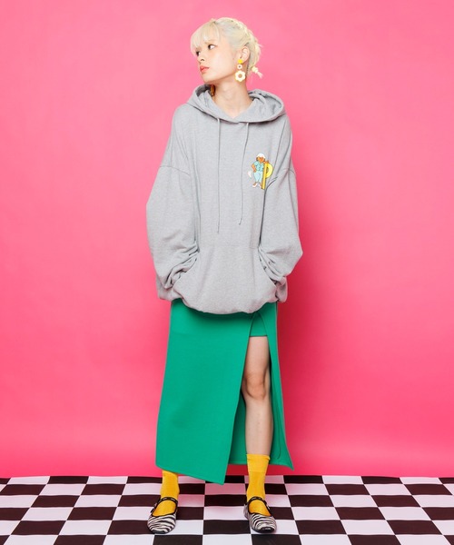 PUNYUS（プニュズ）の「スリットロングスカート（スカート・レディース・パープル/ブラック/グリーン・3/2/4/1）」の4枚目の写真