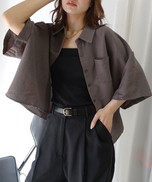 CORNERS(コーナーズ)の「ビッグハーフスリーブシャツ(シャツ/ブラウス・レディース・ホワイト/グリーン/ブラック系その他/ピンク系その他/ネイビー/ピンク/ブラック/ネイビー×ホワイト/ブラック系その他2/ダークブラック/ブルー/オフホワイト/ブラウン/グレイッシュベージュ・M)」の8枚目の写真