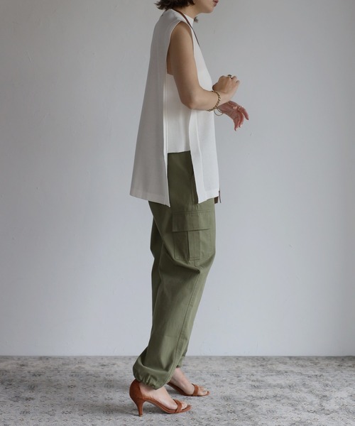 Bonjour Sagan(ボンジュールサガン)の「ショルダータックニットトップス(ベスト・レディース・ブラック/オフホワイト/ライトグレー・FREE)」の18枚目の写真