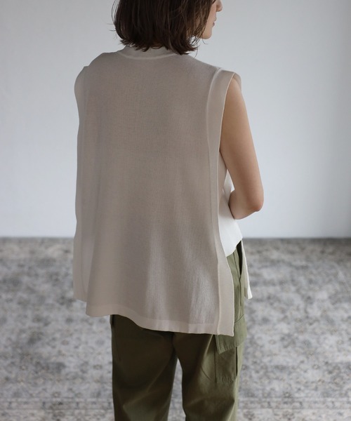 Bonjour Sagan(ボンジュールサガン)の「ショルダータックニットトップス(ベスト・レディース・ブラック/オフホワイト/ライトグレー・FREE)」の5枚目の写真