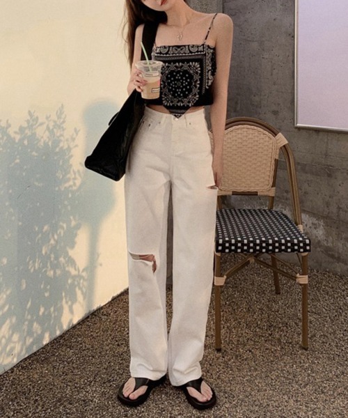 by muni:r(バイ ムニール)の「ダメージスリットワイドパンツ(デニムパンツ・レディース・ホワイト・SMALL/MEDIUM)」の13枚目の写真