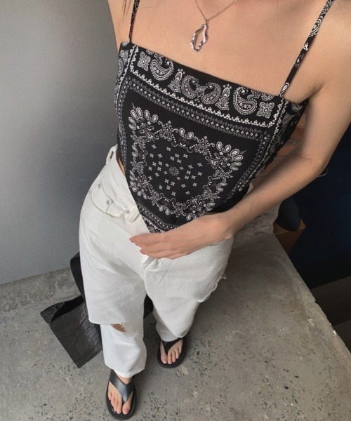 by muni:r(バイ ムニール)の「ダメージスリットワイドパンツ(デニムパンツ・レディース・ホワイト・SMALL/MEDIUM)」の9枚目の写真