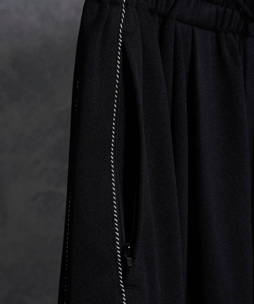 KUUUPY（クーピー）の「2Tuck Easy Wide Track Pants - 2タックイージーワイドトラックパンツ（その他パンツ・メンズ・ブラック/ネイビー/バーガンディー・SMALL/MEDIUM/LARGE）」の7枚目の写真