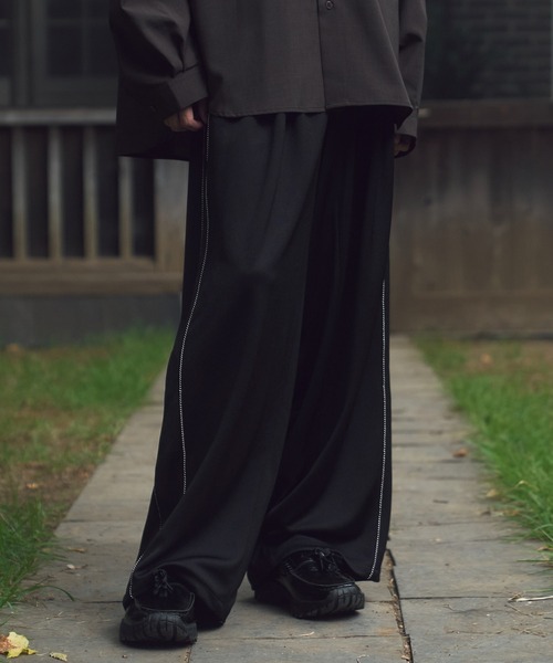 KUUUPY（クーピー）の「2Tuck Easy Wide Track Pants - 2タックイージーワイドトラックパンツ（その他パンツ・メンズ・ブラック/ネイビー/バーガンディー・SMALL/MEDIUM/LARGE）」の16枚目の写真