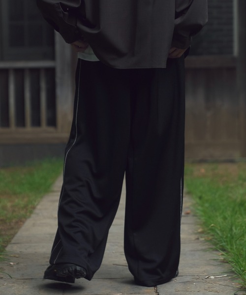 KUUUPY（クーピー）の「2Tuck Easy Wide Track Pants - 2タックイージーワイドトラックパンツ（その他パンツ・メンズ・ブラック/ネイビー/バーガンディー・SMALL/MEDIUM/LARGE）」の19枚目の写真