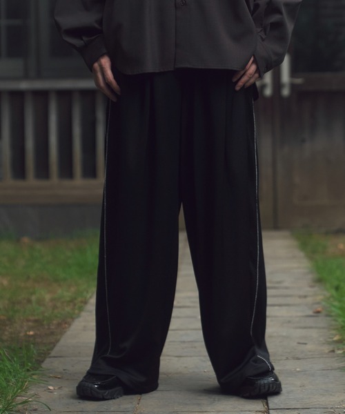 KUUUPY（クーピー）の「2Tuck Easy Wide Track Pants - 2タックイージーワイドトラックパンツ（その他パンツ・メンズ・ブラック/ネイビー/バーガンディー・SMALL/MEDIUM/LARGE）」の14枚目の写真