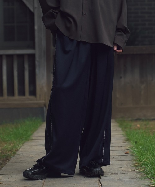 KUUUPY（クーピー）の「2Tuck Easy Wide Track Pants - 2タックイージーワイドトラックパンツ（その他パンツ・メンズ・ブラック/ネイビー/バーガンディー・SMALL/MEDIUM/LARGE）」の20枚目の写真
