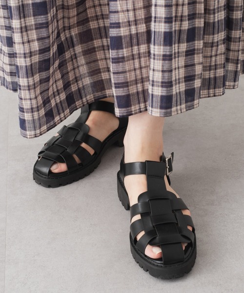 Kastane（カスタネ）の「グルカサンダル（サンダル・レディース・ブラック/アイボリー・38/36/37）」の2枚目の写真