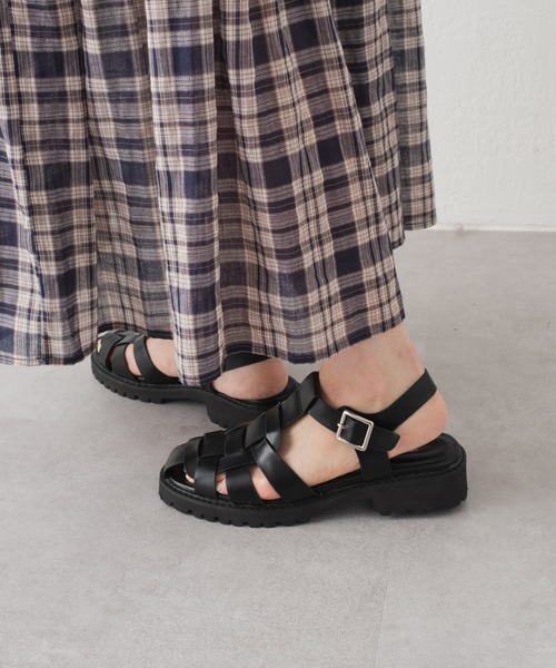 Kastane（カスタネ）の「グルカサンダル（サンダル・レディース・ブラック/アイボリー・38/36/37）」の3枚目の写真