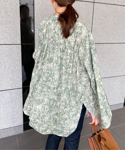 StyleSea（スタイルシー）の「バックギャザーボタニカルプリントブラウス（シャツ/ブラウス・レディース・ブラウン/グレー/グリーン・FREE）」の13枚目の写真