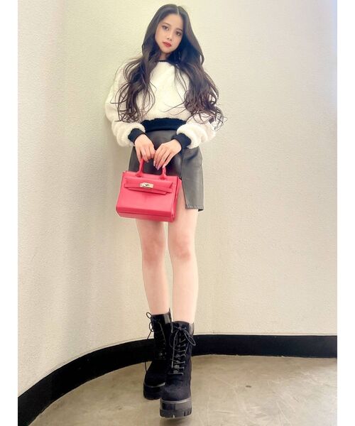 GYDA（ジェイダ）の「GGバイカラー オフショルボアショートトップス（Tシャツ/カットソー・レディース・ブラック/オフホワイト・FREE）」の21枚目の写真