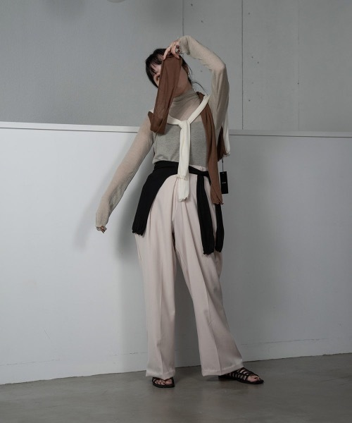 lawgy（ラウジー）の「sheer mellow 2way tops（Tシャツ/カットソー・レディース・ブラック/ブラウン/アイボリー/グレイッシュベージュ・FREE）」の8枚目の写真