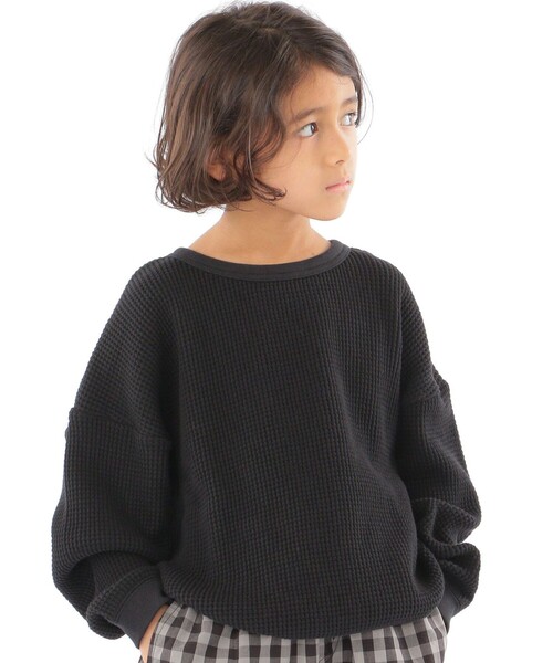 SHIPS（シップス）の「【WEB限定】SHIPS KIDS:100～160cm / ビッグ ワッフル 長袖 カットソー（Tシャツ/カットソー・キッズ・ブラック/ダークグレー/ナチュラル/キャメル・100/110/120/130/S/145/M/160）」の2枚目の写真