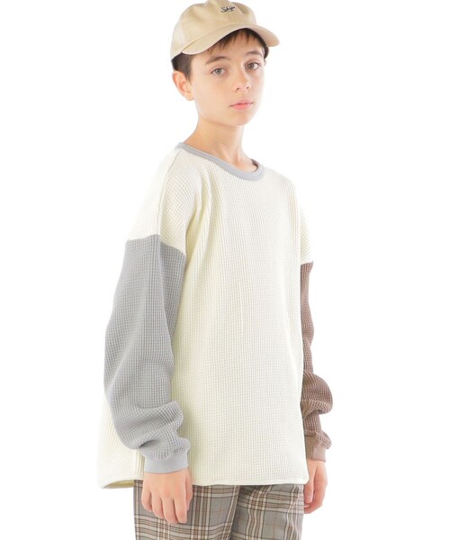 SHIPS（シップス）の「【WEB限定】SHIPS KIDS:100～160cm / ビッグ ワッフル 長袖 カットソー（Tシャツ/カットソー・キッズ・ブラック/ダークグレー/ナチュラル/キャメル・100/110/120/130/S/145/M/160）」の5枚目の写真