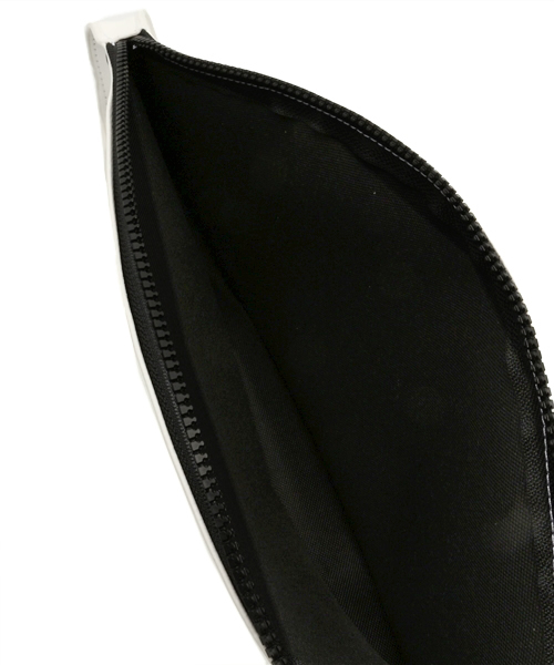 CIAOPANIC TYPY（チャオパニックティピー）の「【VANS】ヴァンズクラッチバッグ（クラッチバッグ・メンズ・ホワイト/ブラック・FREE）」の3枚目の写真