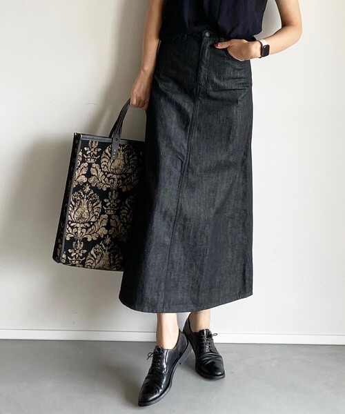 woadblue（ウォードブルー）の「エディター坪田あさみ × woadblue × Demi-Luxe BEAMS / 別注 デニム ナロースカート（スカート・レディース・ブラック・XS/S）」の6枚目の写真