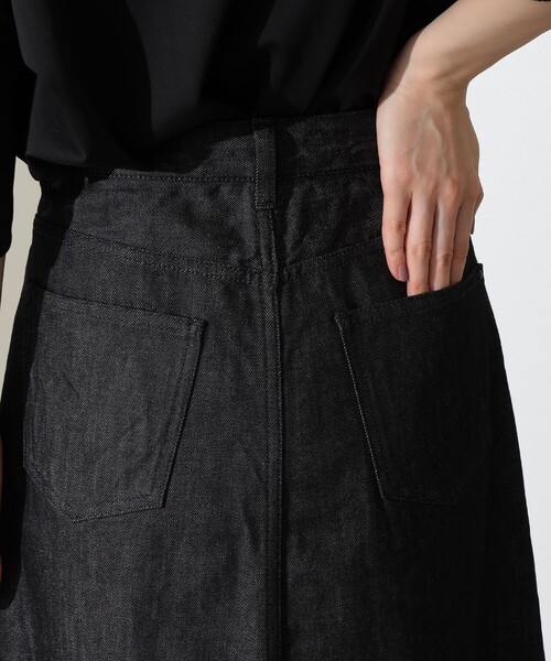 woadblue（ウォードブルー）の「エディター坪田あさみ × woadblue × Demi-Luxe BEAMS / 別注 デニム ナロースカート（スカート・レディース・ブラック・XS/S）」の18枚目の写真