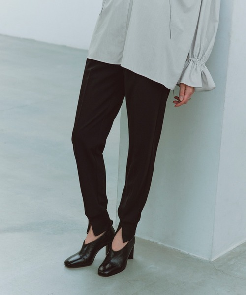 UNFILO(アンフィーロ)の「【累計売上10万本!15サイズ展開/セレモニー】BEAUTY MOVE 最愛 ジョグパン(その他パンツ・レディース・ブラック系2/ネイビー系2/アイボリー系2/ダークブラウン系/ブルー/イエロー系/グレー系・SMALL/MEDIUM/LARGE/X-SMALL/XX-SMALL/MT/LT/ST/MS/SS/LS)」の16枚目の写真