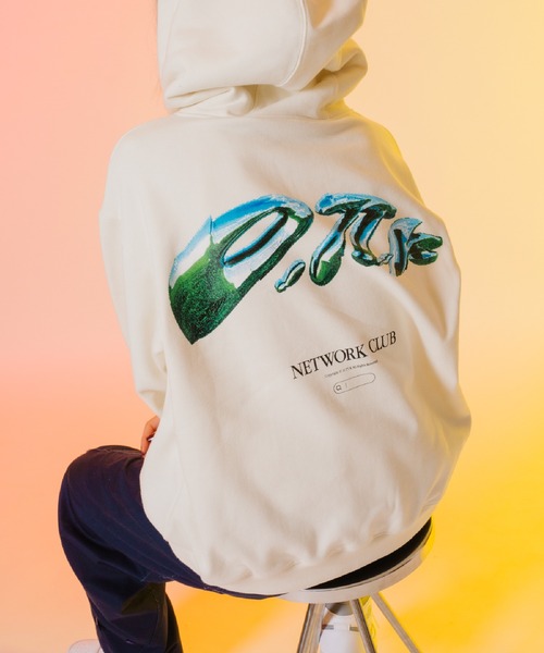 D.TT.K(ディティーティーケー)の「D.TT.K VIOTTECH HOODIE 刺繍グラフィック オーバーサイズ プルオーバー パーカー(パーカー・メンズ・ブラック/アイボリー・MEDIUM/LARGE/X-LARGE)」の5枚目の写真