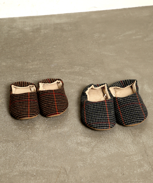 journal standard Furniture （ジャーナルスタンダードファニチャー）の「【Ne WORKS/エヌ・イーワークス】GEORGIA ROOM SHOES M ジョージア スリッパ（ルームシューズ/スリッパ・レディース・チャコールグレー/ベージュ・FREE）」の7枚目の写真