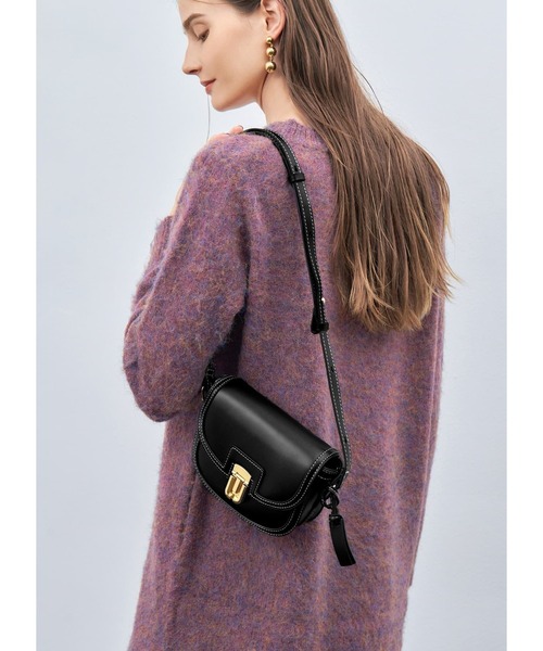 STYLE DELI（スタイルデリ）の「ステッチスモールショルダーバッグ（ショルダーバッグ・レディース・ベージュ/ブラック・FREE）」の13枚目の写真