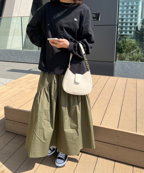 POLOCHAMPS(ポロチャンプス)の「POLOCHAMPS/ポロチャンプス 別注 ワンポイント刺繍 ボリューム袖ロンT(Tシャツ/カットソー・レディース・ブラック/ライラック/ホワイト/ライトグレー/ベージュ・FREE)」の19枚目の写真