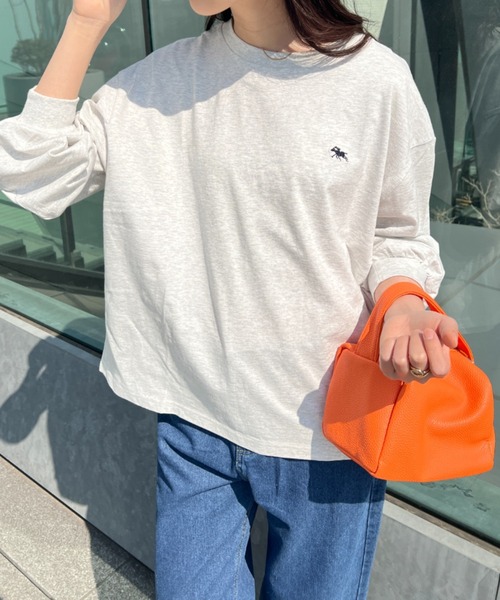 POLOCHAMPS(ポロチャンプス)の「POLOCHAMPS/ポロチャンプス 別注 ワンポイント刺繍 ボリューム袖ロンT(Tシャツ/カットソー・レディース・ブラック/ライラック/ホワイト/ライトグレー/ベージュ・FREE)」の22枚目の写真