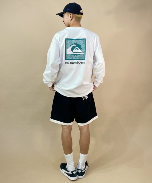 Quiksilver(クイックシルバー)の「【ムラサキスポーツ別注】QUIKSILVER/クイックシルバー バックプリントロンT オーバーサイズ/スクエアロゴ ペイズリー柄 バンダナ柄/クルーネック ロングスリーブTee QLT231620M(Tシャツ/カットソー・メンズ・ブラック/ホワイト/ライム・L/M)」の13枚目の写真