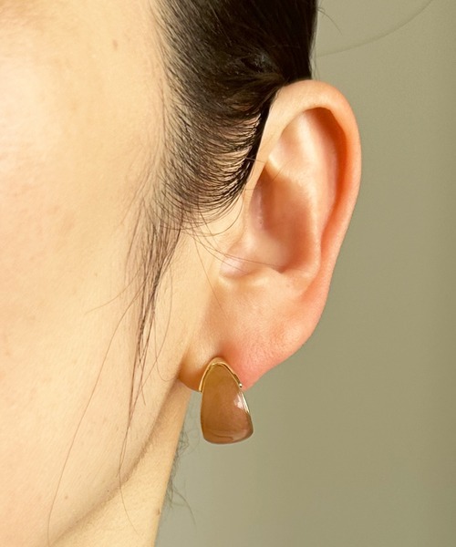 The Rule(ザルール)の「The Rule ザルール : Gloss epoxy ラメ入り小ぶりピアス(ピアス(両耳用)・レディース・ピンクベージュ/グレー/ベージュ・FREE)」の13枚目の写真