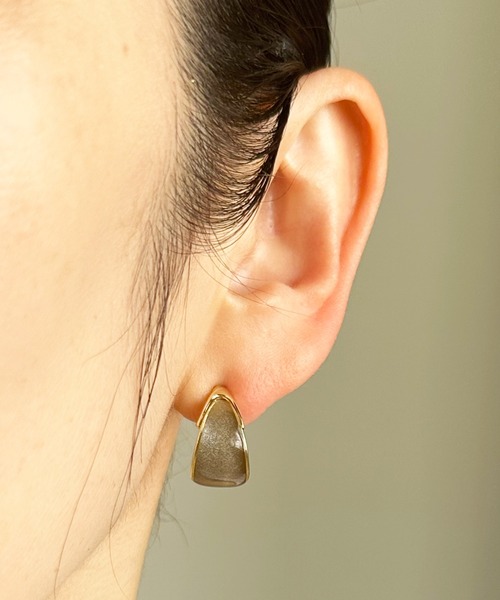 The Rule(ザルール)の「The Rule ザルール : Gloss epoxy ラメ入り小ぶりピアス(ピアス(両耳用)・レディース・ピンクベージュ/グレー/ベージュ・FREE)」の16枚目の写真
