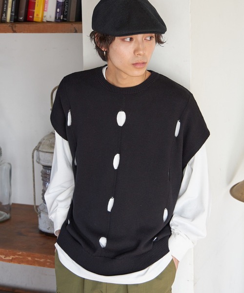 PBLIM（ページボーイリム）の「PAGEBOYLIM/カットアウトニットベスト（ベスト・レディース・グリーン/ベージュ/ブラック/ブルー・FREE）」の22枚目の写真