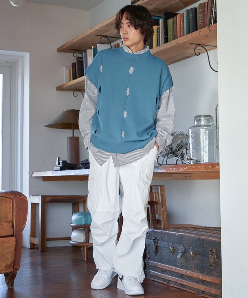 PBLIM（ページボーイリム）の「PAGEBOYLIM/カットアウトニットベスト（ベスト・レディース・グリーン/ベージュ/ブラック/ブルー・FREE）」の5枚目の写真