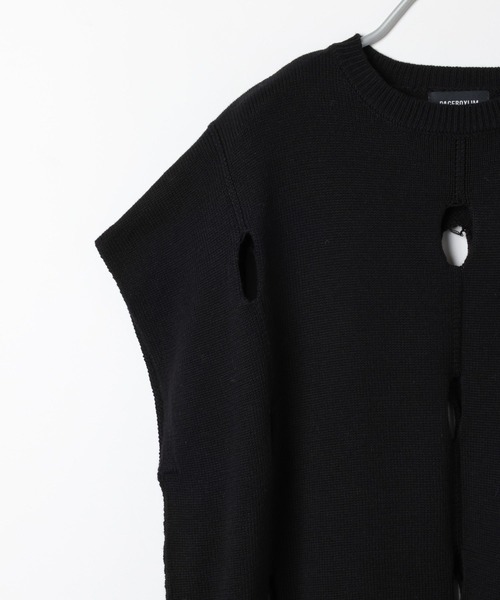 PBLIM（ページボーイリム）の「PAGEBOYLIM/カットアウトニットベスト（ベスト・レディース・グリーン/ベージュ/ブラック/ブルー・FREE）」の11枚目の写真